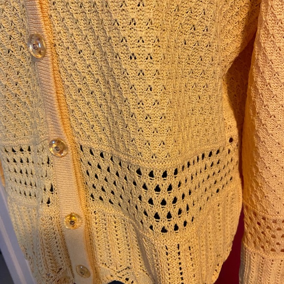 🌬️ St. John Yellow Sport Cardigan 🌬️ - Picture 6 of 7